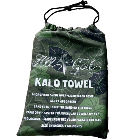 "Kalo Design Microfiber Suede Jumbo Beach Towel: A Fusion of Tradition, Sustainability, and Innovation | Hawaiian Heritage with Eco-Conscious Craftsmanship for Luxurious Beach Comfort"